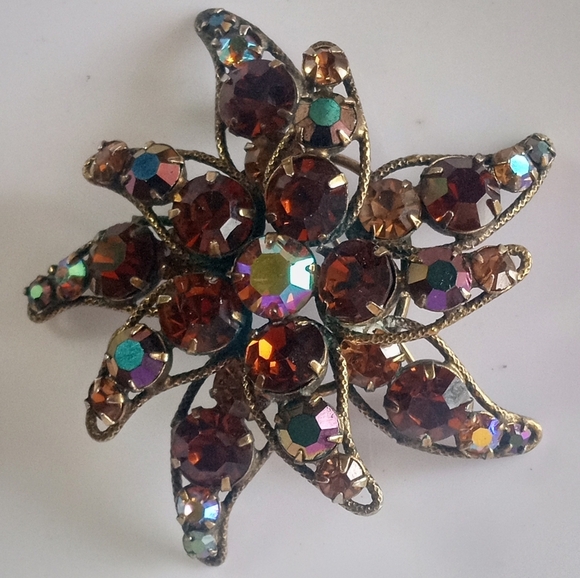 Regency Signed VTG Citrine AB Colored Crystal Rhinestones Star Flower Brooch - Picture 10 of 13